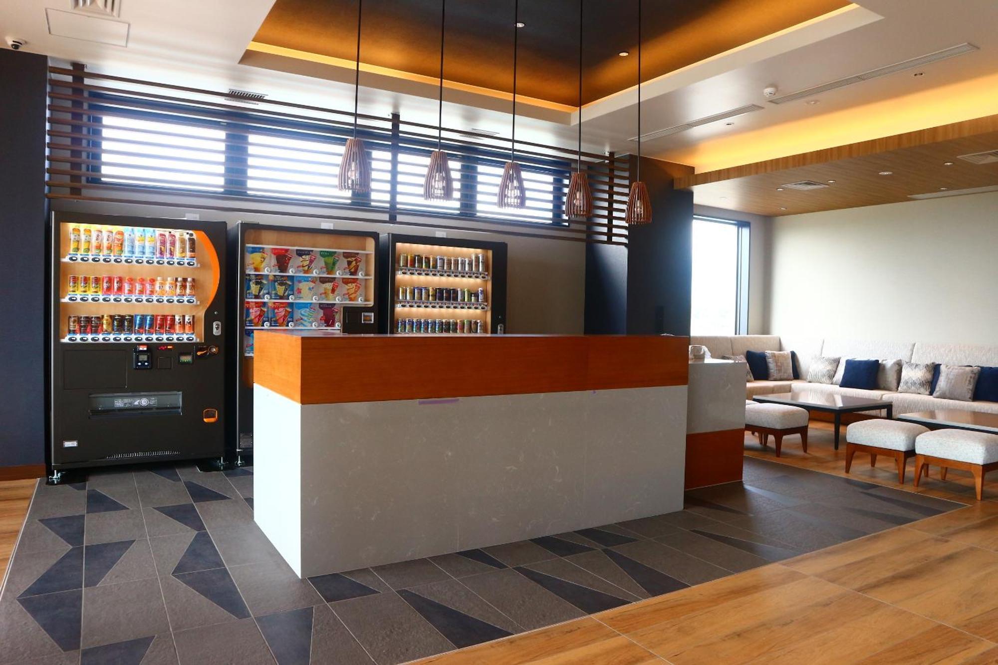 Aqa Hotel Premium Saku Eksteriør billede
